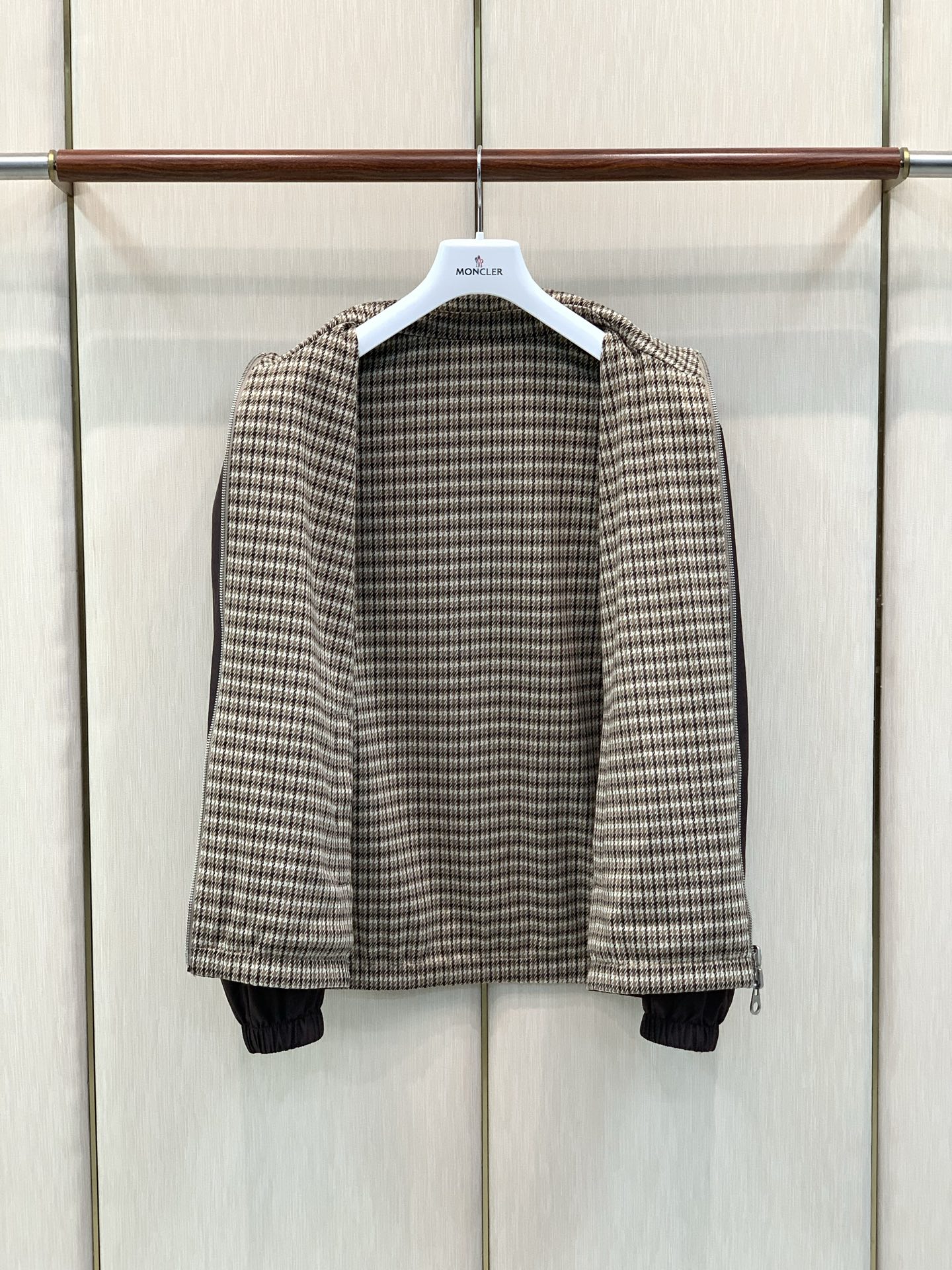 ，Loro Piana(Loro Piana )，2026秋季最新品，专柜同步有售，原单狠货，时尚休闲两面穿立领夹克外套