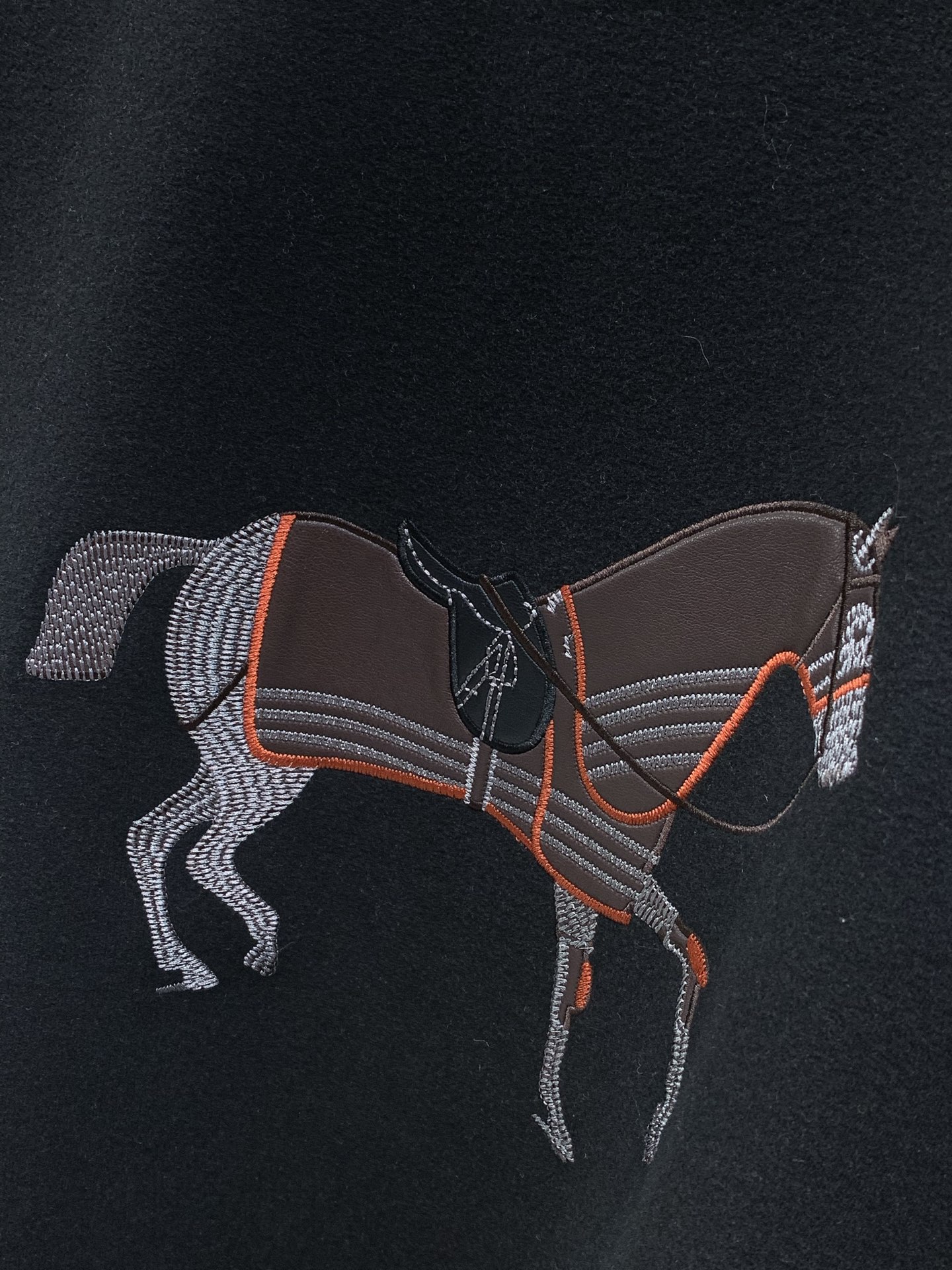 ，Hermès 爱马仕，2026秋季最新品，专柜同步有售，原单狠货，时尚休闲圆领卫衣，定制进口原版面料，舒适透气，顶级刺