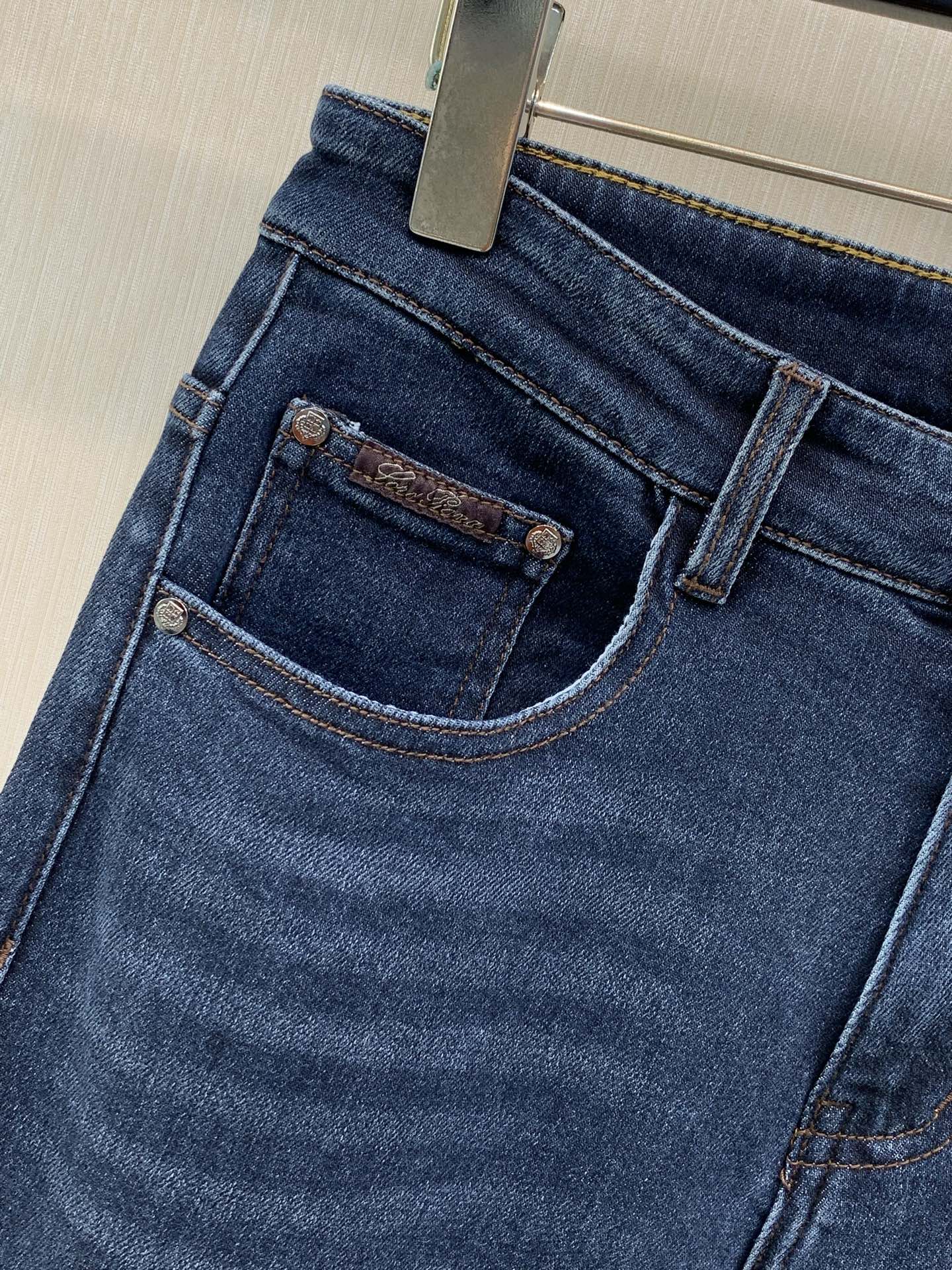 ，Loro Piana(Loro Piana )，2026春秋最新品，专柜同步有售，原单狠货，时尚休闲牛仔裤，采用进口原