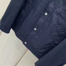 ,Dior 迪奥, 2026秋季新品,专柜同步有售,简约时尚休闲翻领夹克外套,原版进口面料,舒适透气,顶级金属配件字母工 ,Dior 迪奥, 2026秋季新品,专柜同步有售,简约时尚休闲翻领夹克外套,原版进口面料,舒适透气,顶级金属配件字母工