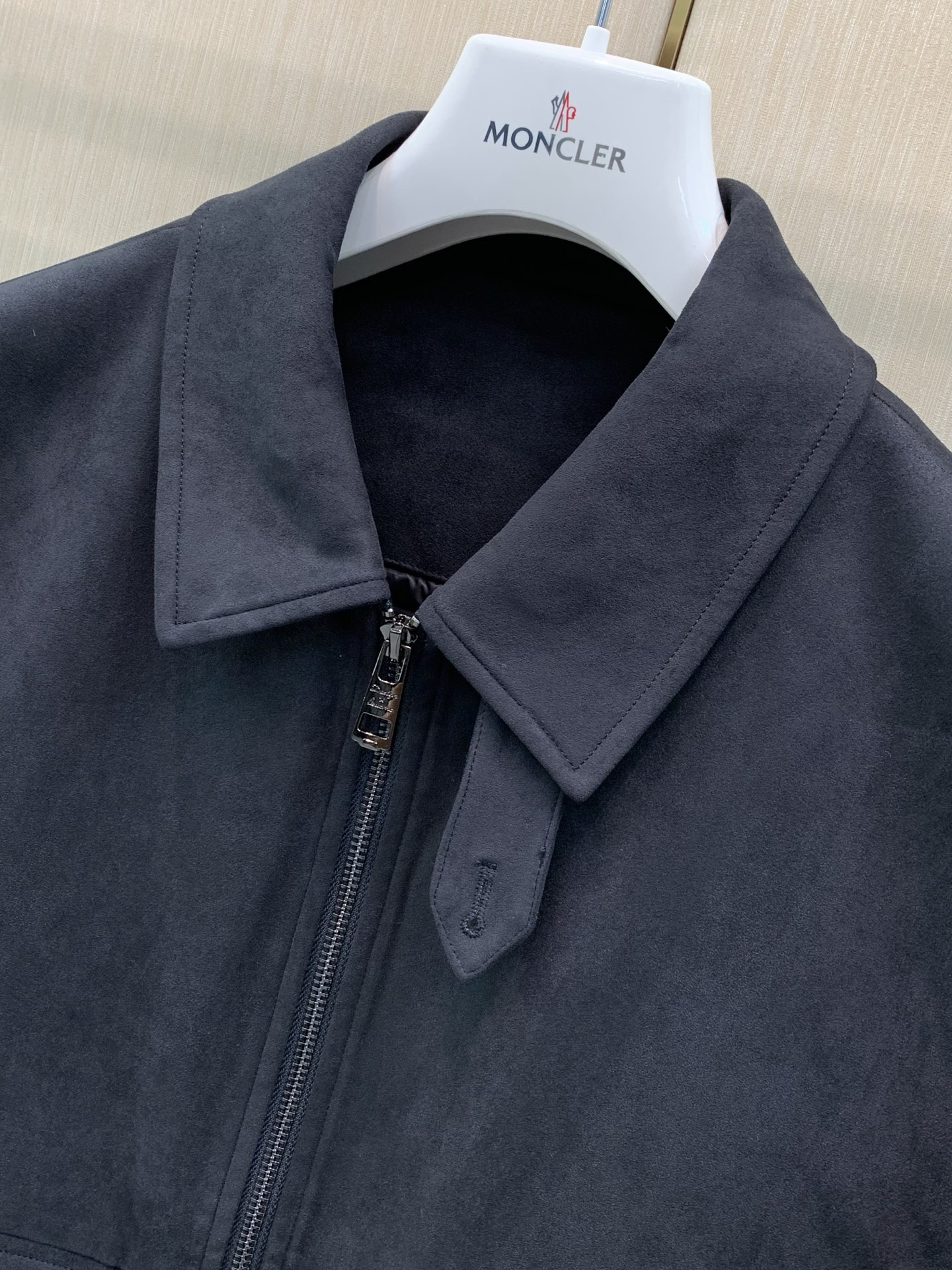 ，Loro Piana(Loro Piana )，2026冬季最新品，专柜同步有售，原单狠货，时尚休闲翻领羽绒夹克外套，
