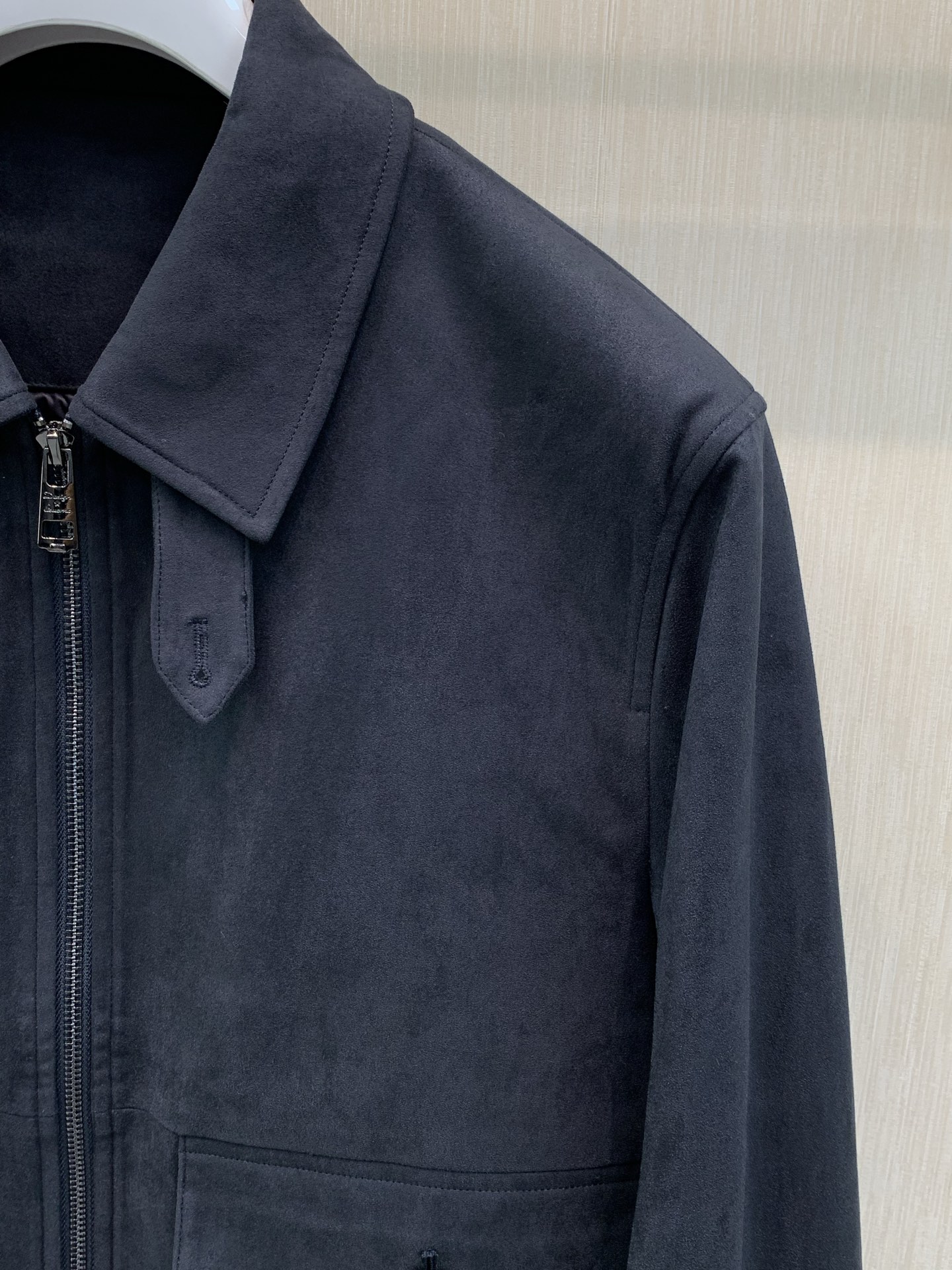 ，Loro Piana(Loro Piana )，2026冬季最新品，专柜同步有售，原单狠货，时尚休闲翻领羽绒夹克外套，