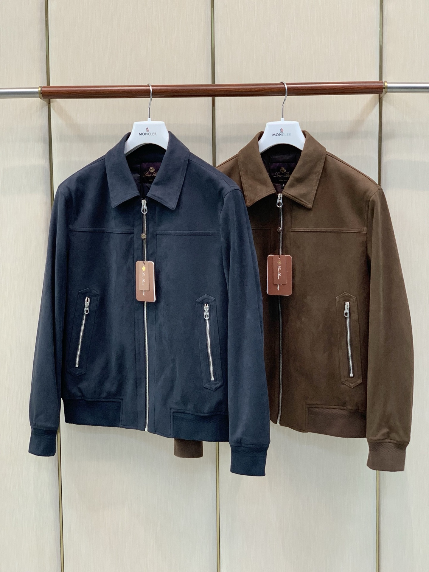 ，Loro Piana(Loro Piana )，2026冬季最新品，专柜同步有售，原单狠货，时尚休闲翻领羽绒夹克外套，