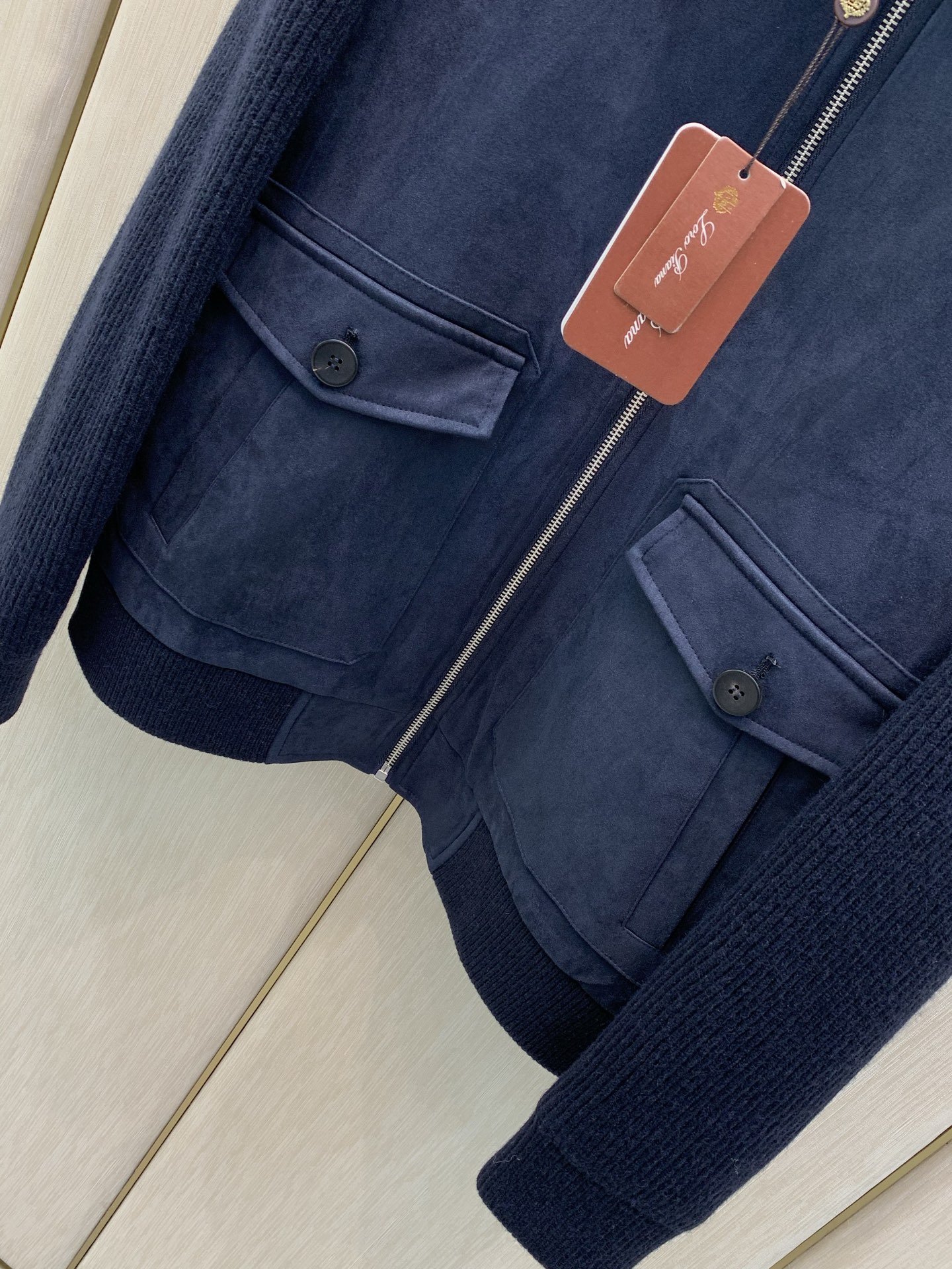 ,Loro Piana(Loro Piana ),2026冬季最新品,专柜同步有售,原单狠货,时尚休闲翻领羽绒夹克外套, ,Loro Piana(Loro Piana ),2026冬季最新品,专柜同步有售,原单狠货,时尚休闲翻领羽绒夹克外套,
