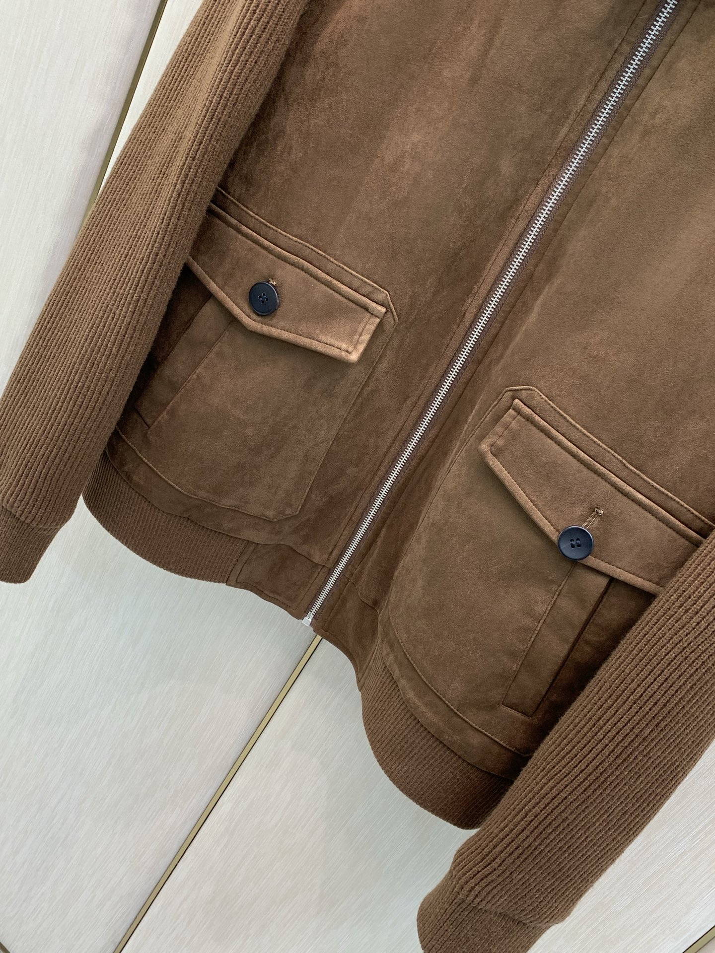 ，Loro Piana(Loro Piana )，2026冬季最新品，专柜同步有售，原单狠货，时尚休闲翻领羽绒夹克外套，