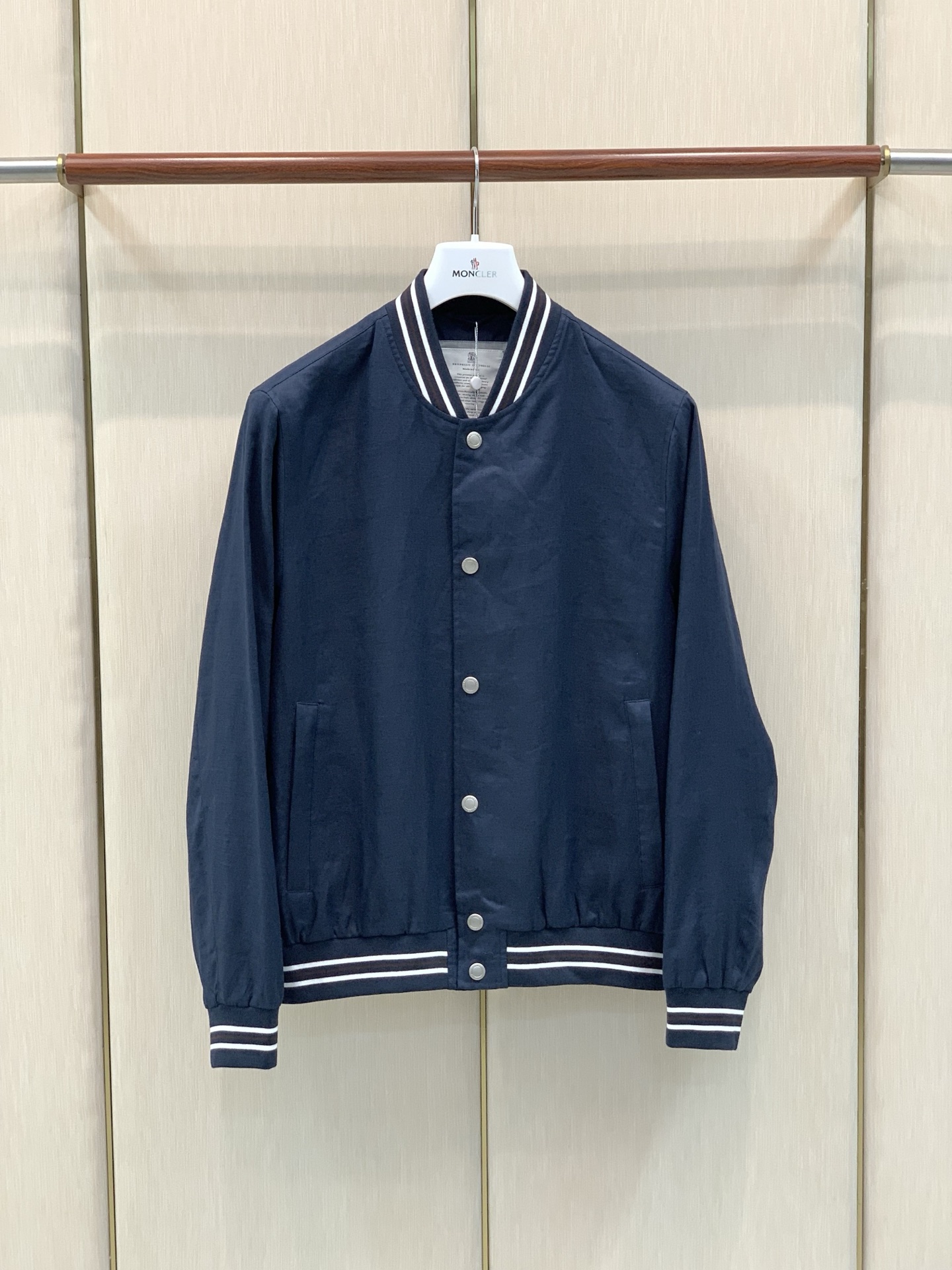 ，BRUNELLO CUCINELLI 意大利神狮，2026秋季最新品，专柜同步有售，原单狠货，时尚休闲夹克外套，采用进