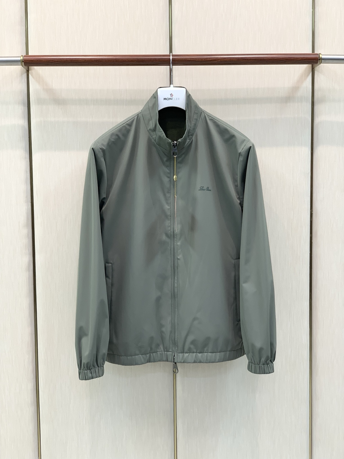 ，Loro Piana(Loro Piana )，2026秋季最新品，专柜同步有售，原单狠货，时尚休闲两面穿立领夹克外套