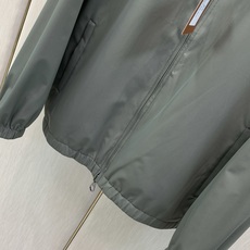 ,Loro Piana(Loro Piana ),2026秋季最新品,专柜同步有售,原单狠货,时尚休闲两面穿立领夹克外套 ,Loro Piana(Loro Piana ),2026秋季最新品,专柜同步有售,原单狠货,时尚休闲两面穿立领夹克外套