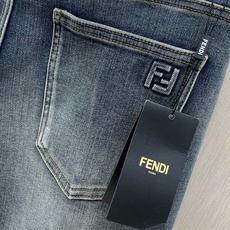 ,Fendi 芬迪,2026春秋最新品,专柜同步有售,原单狠货,时尚休闲水洗牛仔裤,进口原版水洗弹力面料,舒适有弹性,顶 ,Fendi 芬迪,2026春秋最新品,专柜同步有售,原单狠货,时尚休闲水洗牛仔裤,进口原版水洗弹力面料,舒适有弹性,顶