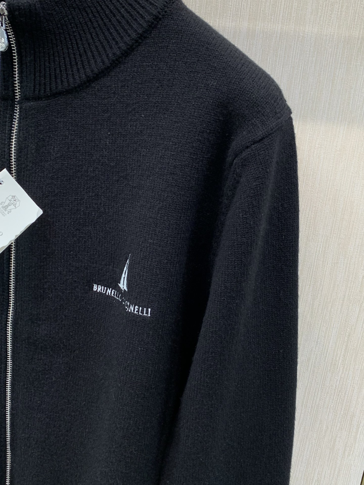 ，BRUNELLO CUCINELLI 意大利神狮，2026冬季最新品，专柜同步有售，原单狠货，时尚休闲翻领针织开衫毛衣
