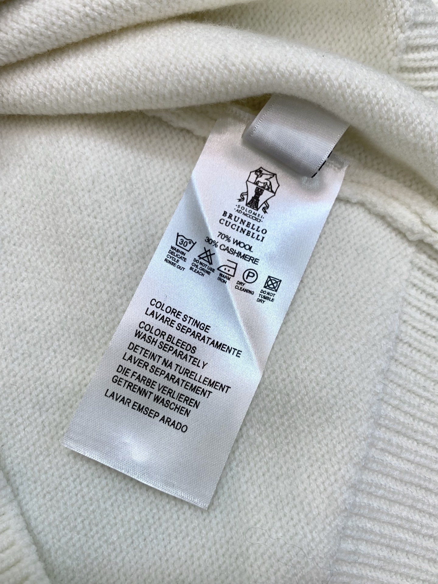 ，BRUNELLO CUCINELLI 意大利神狮，2026冬季最新品，专柜同步有售，原单狠货，时尚休闲翻领针织开衫毛衣
