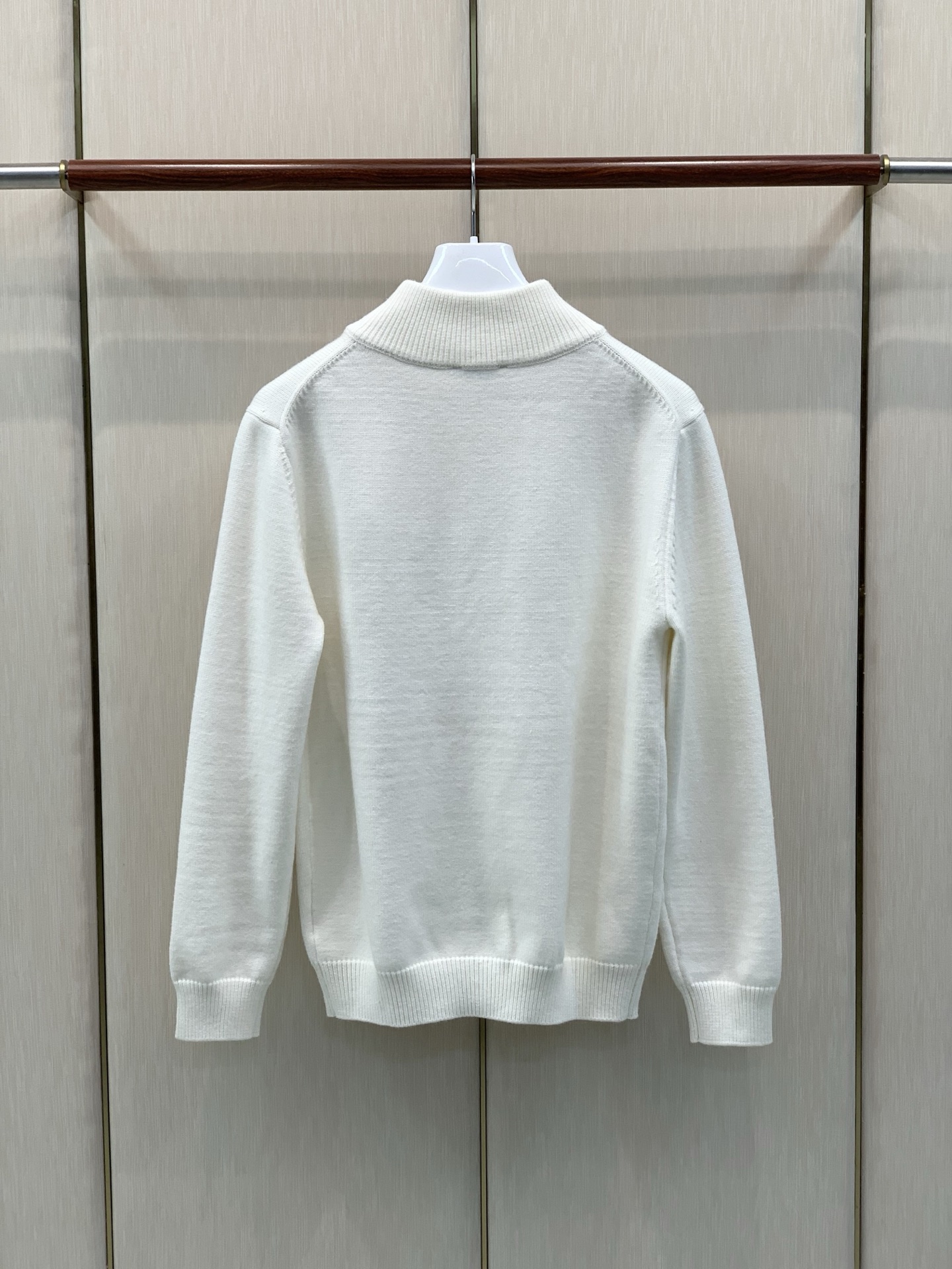，BRUNELLO CUCINELLI 意大利神狮，2026冬季最新品，专柜同步有售，原单狠货，时尚休闲翻领针织开衫毛衣