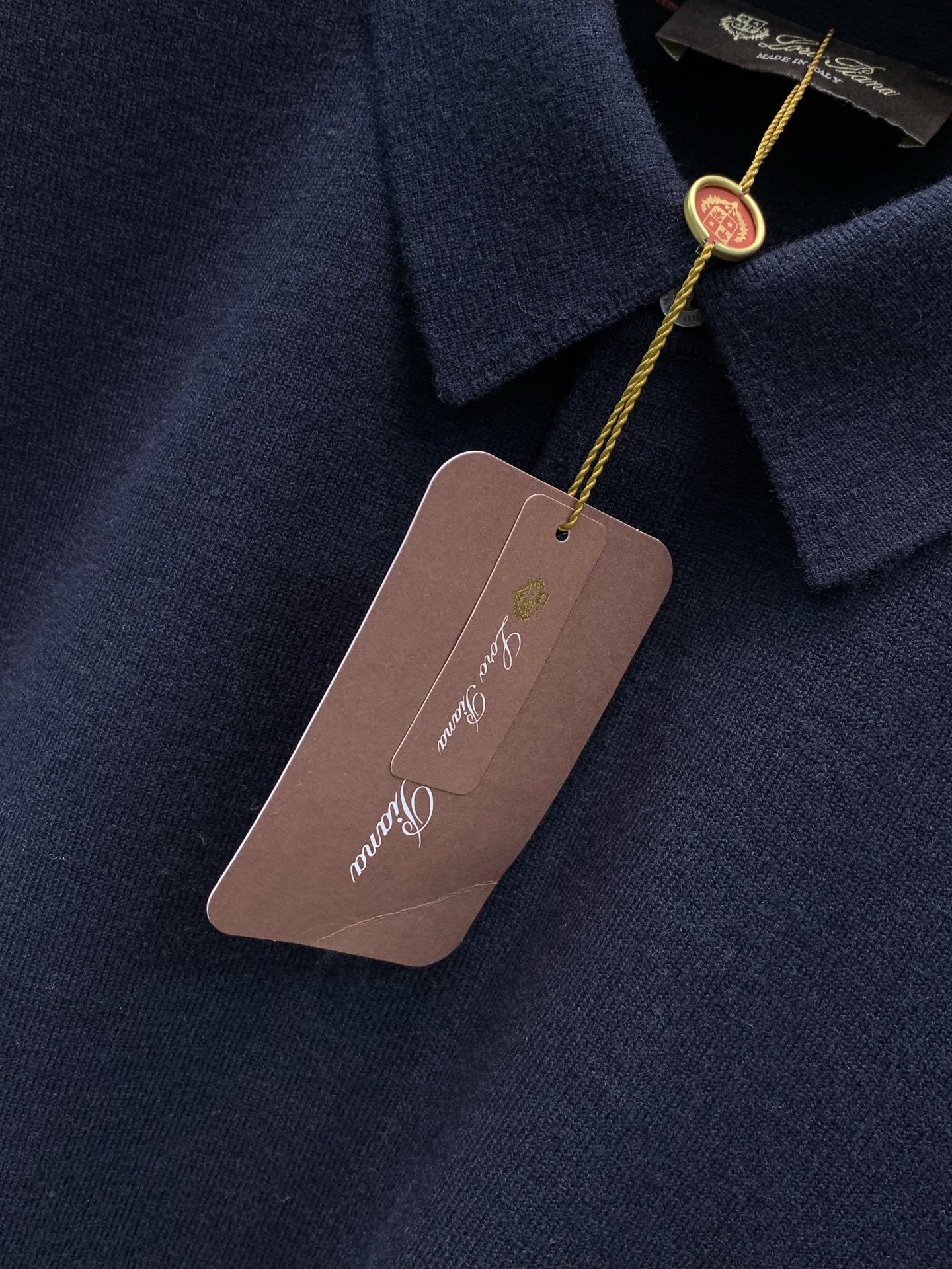 ，Loro Piana(Loro Piana )，2026冬季最新品，专柜同步有售，原单狠货，时尚休闲翻领长袖针织毛衣，