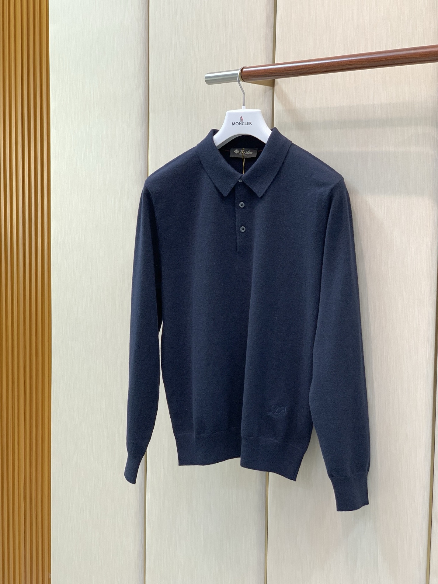 ，Loro Piana(Loro Piana )，2026冬季最新品，专柜同步有售，原单狠货，时尚休闲翻领长袖针织毛衣，