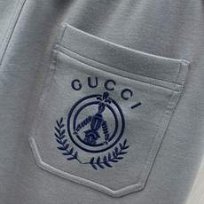 ,GUCCI 古驰,2026秋季最新品,专柜同步有售,原单狠货,时尚休闲裤,进口原版面料,舒适透气,独特设计风格,顶级刺 ,GUCCI 古驰,2026秋季最新品,专柜同步有售,原单狠货,时尚休闲裤,进口原版面料,舒适透气,独特设计风格,顶级刺