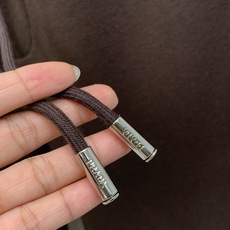 ,PRADA 普拉达,2026冬季最新品,专柜同步有售,时尚+绒休闲裤,进口原版面料,做工极为复杂,唯一可以做代购级别的 ,PRADA 普拉达,2026冬季最新品,专柜同步有售,时尚+绒休闲裤,进口原版面料,做工极为复杂,唯一可以做代购级别的