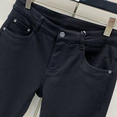 ,PRADA 普拉达,2026秋季最新品,专柜同步有售,时尚休闲牛仔裤,进口原版面料,做工极为复杂,唯一可以做代购级别的 ,PRADA 普拉达,2026秋季最新品,专柜同步有售,时尚休闲牛仔裤,进口原版面料,做工极为复杂,唯一可以做代购级别的