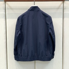 ,Moncler 蒙口,2026秋季最新品,专柜同步有售,原单狠货,时尚休闲立领夹克外套,上身舒适!吸睛而有亮点,采用进 ,Moncler 蒙口,2026秋季最新品,专柜同步有售,原单狠货,时尚休闲立领夹克外套,上身舒适!吸睛而有亮点,采用进
