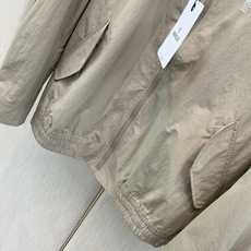 ,Moncler 蒙口,2026秋季最新品,专柜同步有售,原单狠货,时尚休闲立领夹克外套,上身舒适!吸睛而有亮点,采用进 ,Moncler 蒙口,2026秋季最新品,专柜同步有售,原单狠货,时尚休闲立领夹克外套,上身舒适!吸睛而有亮点,采用进