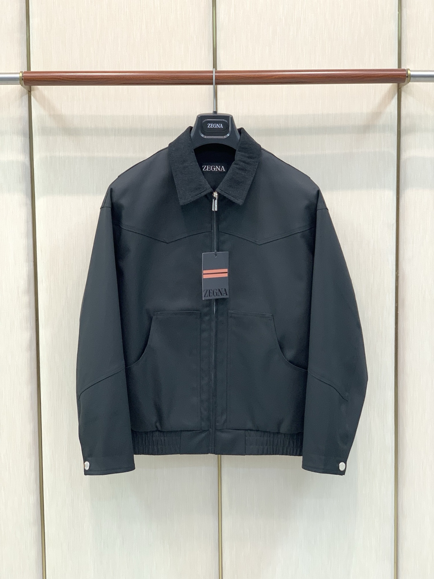 ，杰尼亚 Zegna，2026秋季最新品，专柜同步有售，原单狠货，时尚休闲翻领夹克外套，采用进口原版面料，舒适透气，原版