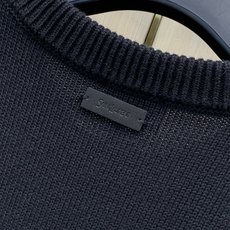,Saint Laurent 圣罗兰,2026冬季新品,时尚休闲圆领长袖针织毛衣,专柜同步有售,原单狠货,采用进口原版面 ,Saint Laurent 圣罗兰,2026冬季新品,时尚休闲圆领长袖针织毛衣,专柜同步有售,原单狠货,采用进口原版面