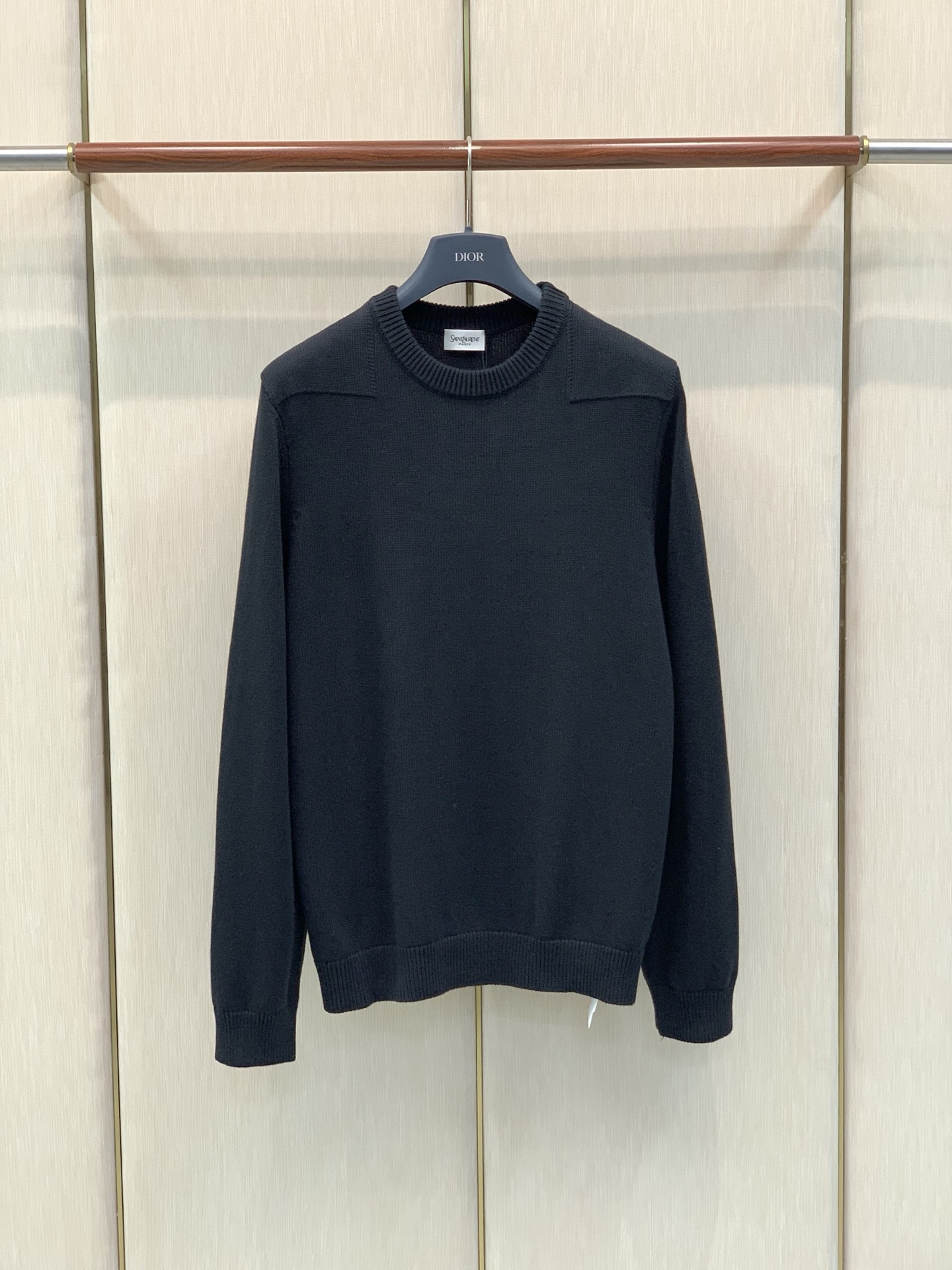 ，Saint Laurent 圣罗兰，2026冬季新品，时尚休闲圆领长袖针织毛衣，专柜同步有售，原单狠货，采用进口原版面