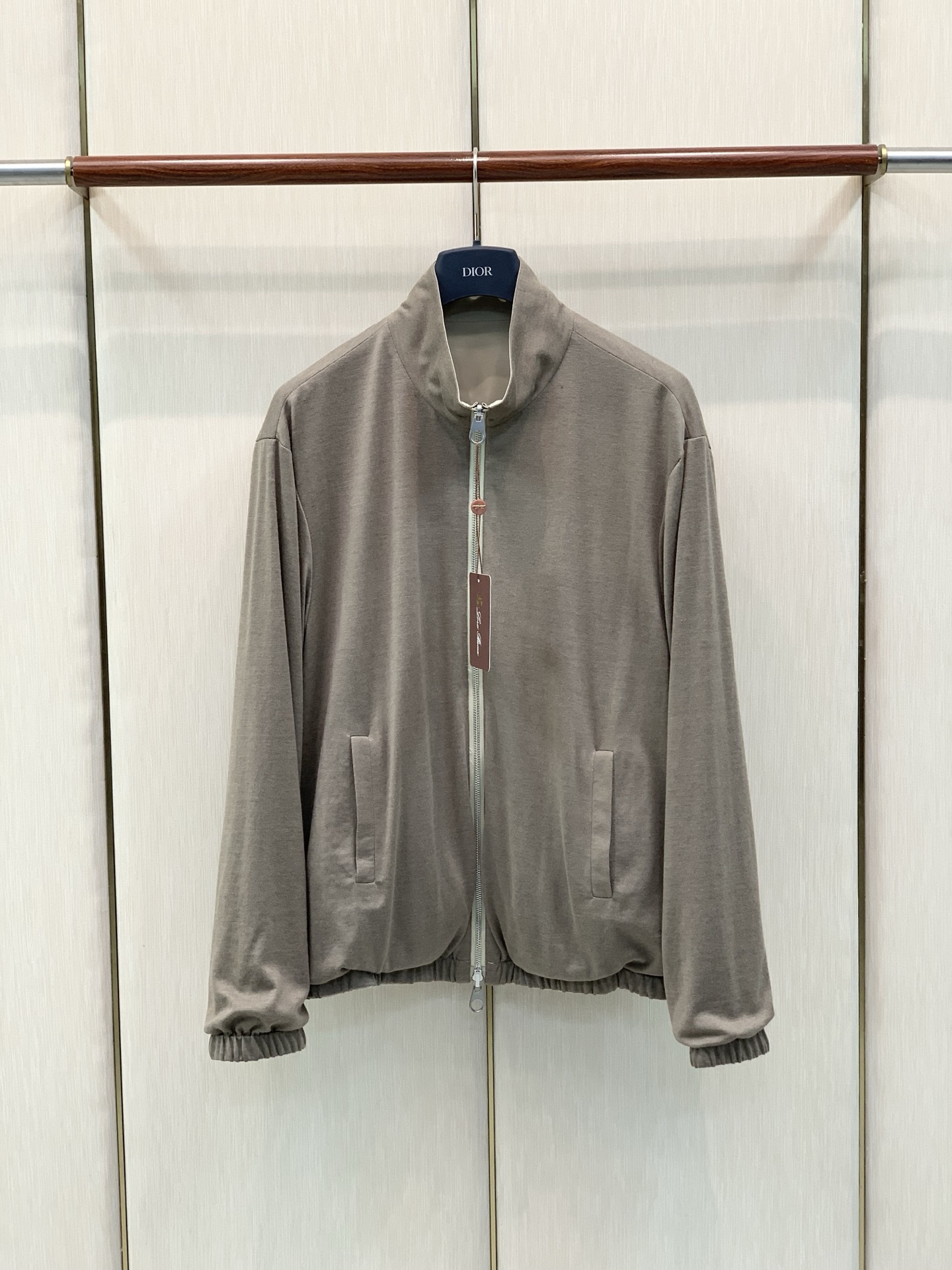 ，Loro Piana(Loro Piana )，2026秋季最新品，专柜同步有售，原单狠货，时尚休闲两面穿立领夹克外套