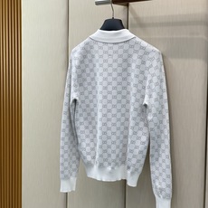 ,Gucci 古驰,2026秋季最新款,专柜同步有售,原单狠货,时尚休闲针织翻领长袖上衣,上身很有特点!吸睛而有亮点,进 ,Gucci 古驰,2026秋季最新款,专柜同步有售,原单狠货,时尚休闲针织翻领长袖上衣,上身很有特点!吸睛而有亮点,进