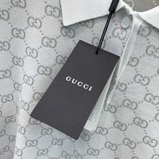 ,Gucci 古驰,2026秋季最新款,专柜同步有售,原单狠货,时尚休闲针织翻领长袖上衣,上身很有特点!吸睛而有亮点,进 ,Gucci 古驰,2026秋季最新款,专柜同步有售,原单狠货,时尚休闲针织翻领长袖上衣,上身很有特点!吸睛而有亮点,进