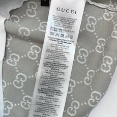 ,Gucci 古驰,2026秋季最新款,专柜同步有售,原单狠货,时尚休闲针织翻领长袖上衣,上身很有特点!吸睛而有亮点,进 ,Gucci 古驰,2026秋季最新款,专柜同步有售,原单狠货,时尚休闲针织翻领长袖上衣,上身很有特点!吸睛而有亮点,进