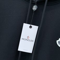 ,Moncler 蒙口,2026秋季最新品,专柜同步有售,原单狠货,时尚休闲连帽卫衣,上身舒适!吸睛而有亮点,采用进口原 ,Moncler 蒙口,2026秋季最新品,专柜同步有售,原单狠货,时尚休闲连帽卫衣,上身舒适!吸睛而有亮点,采用进口原