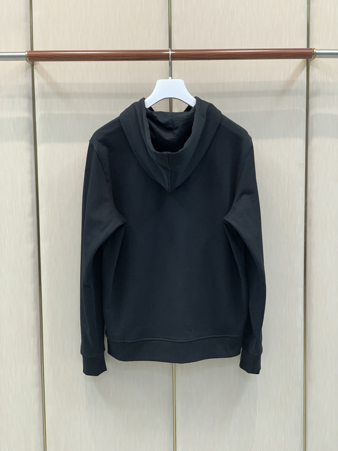 ,Moncler 蒙口,2026秋季最新品,专柜同步有售,原单狠货,时尚休闲连帽卫衣,上身舒适!吸睛而有亮点,采用进口原 ,Moncler 蒙口,2026秋季最新品,专柜同步有售,原单狠货,时尚休闲连帽卫衣,上身舒适!吸睛而有亮点,采用进口原