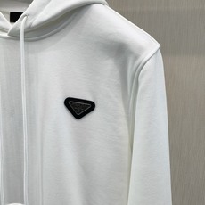 ,PRADA 普拉达,2026秋季最新品,专柜同步有售,时尚休闲连帽卫衣,进口原版面料,做工极为复杂,唯一可以做代购级别 ,PRADA 普拉达,2026秋季最新品,专柜同步有售,时尚休闲连帽卫衣,进口原版面料,做工极为复杂,唯一可以做代购级别