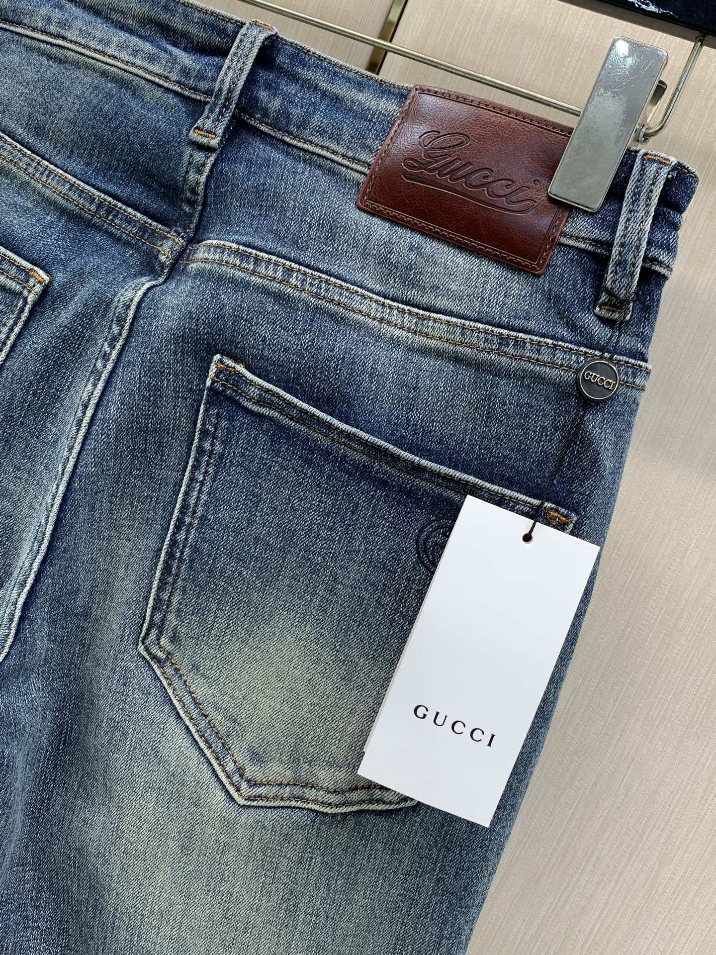 ,GUCCI 古驰,2026秋季最新品,专柜同步有售,原单狠货,时尚休闲水洗牛仔裤,进口原版水洗弹力面料,舒适有弹性,独 ,GUCCI 古驰,2026秋季最新品,专柜同步有售,原单狠货,时尚休闲水洗牛仔裤,进口原版水洗弹力面料,舒适有弹性,独