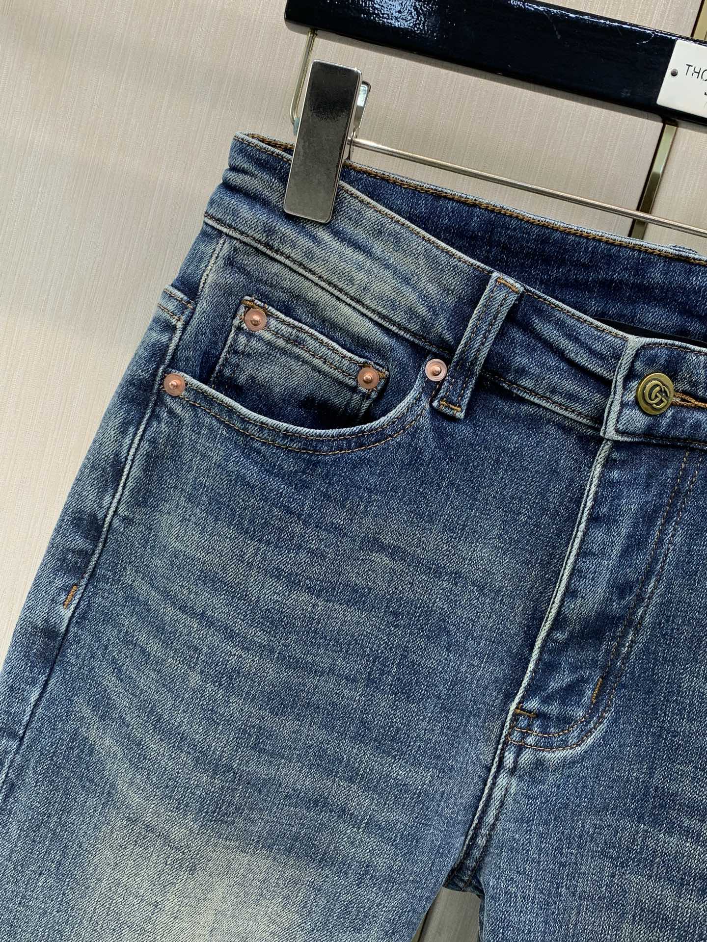 ,GUCCI 古驰,2026秋季最新品,专柜同步有售,原单狠货,时尚休闲水洗牛仔裤,进口原版水洗弹力面料,舒适有弹性,独 ,GUCCI 古驰,2026秋季最新品,专柜同步有售,原单狠货,时尚休闲水洗牛仔裤,进口原版水洗弹力面料,舒适有弹性,独