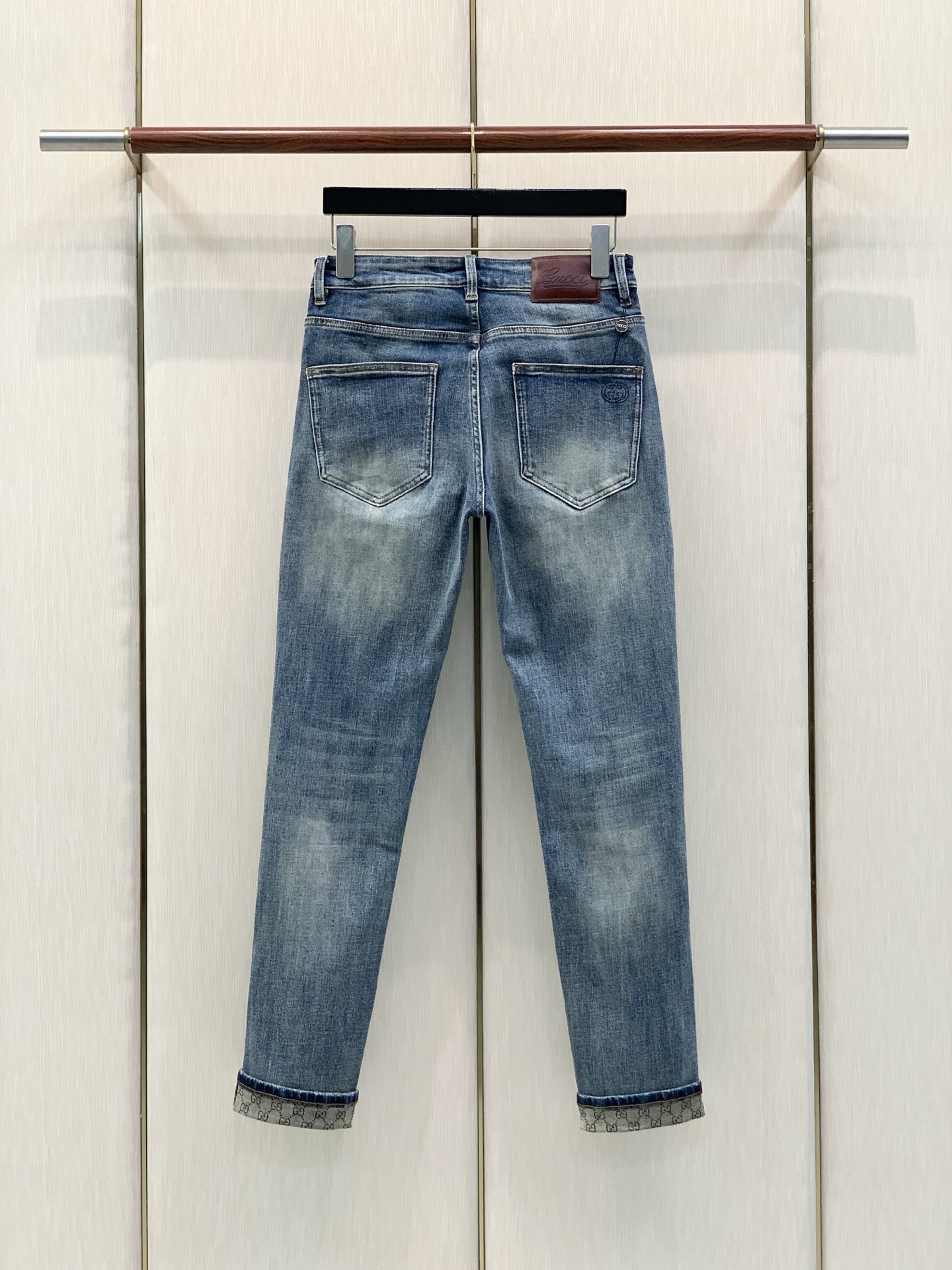,GUCCI 古驰,2026秋季最新品,专柜同步有售,原单狠货,时尚休闲水洗牛仔裤,进口原版水洗弹力面料,舒适有弹性,独 ,GUCCI 古驰,2026秋季最新品,专柜同步有售,原单狠货,时尚休闲水洗牛仔裤,进口原版水洗弹力面料,舒适有弹性,独