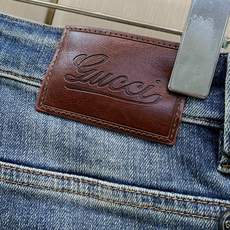 ,GUCCI 古驰,2026秋季最新品,专柜同步有售,原单狠货,时尚休闲水洗牛仔裤,进口原版水洗弹力面料,舒适有弹性,独 ,GUCCI 古驰,2026秋季最新品,专柜同步有售,原单狠货,时尚休闲水洗牛仔裤,进口原版水洗弹力面料,舒适有弹性,独