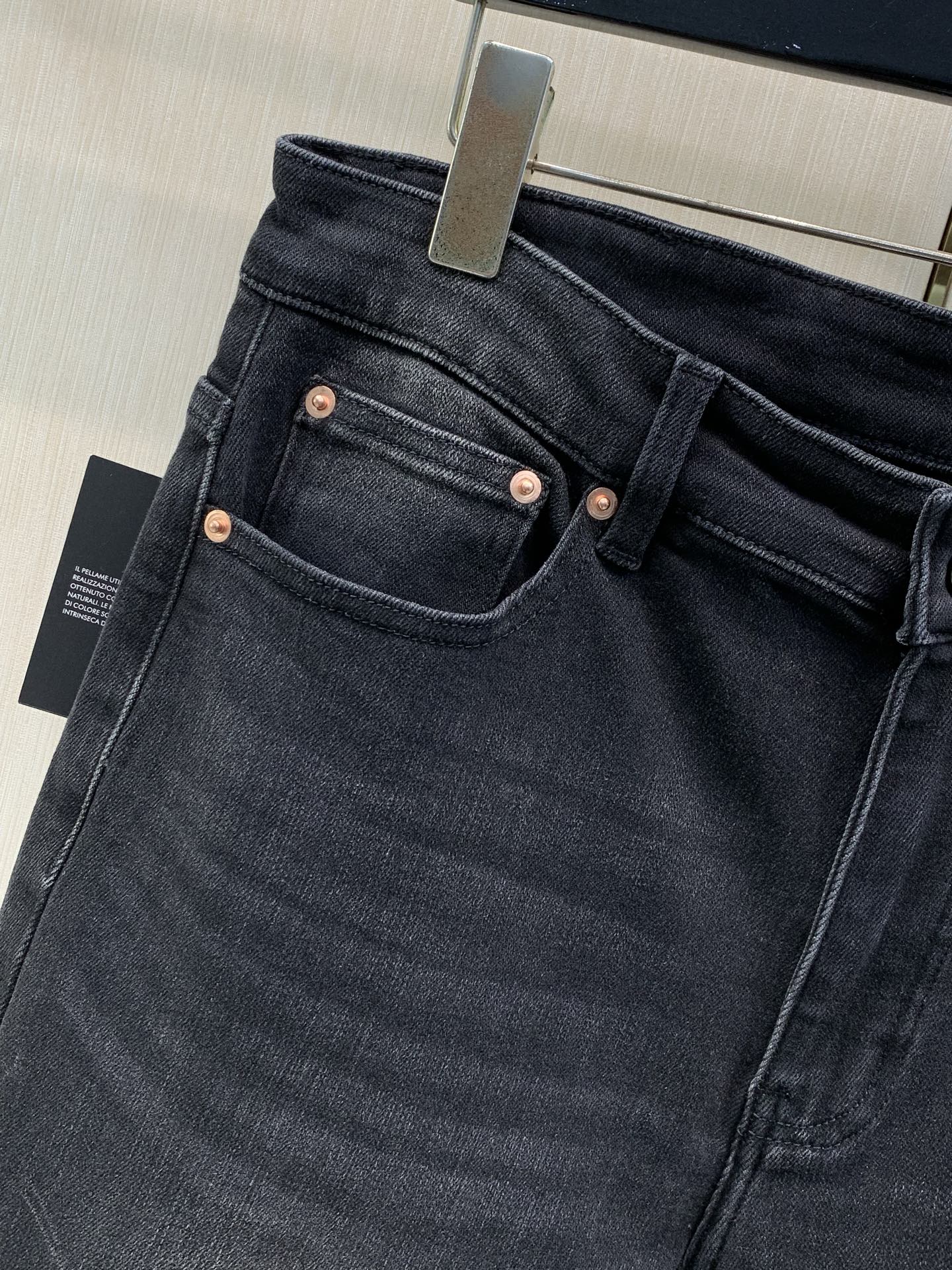 ，GUCCI 古驰，2026秋季最新品，专柜同步有售，原单狠货，时尚休闲水洗牛仔裤，进口原版水洗弹力面料，舒适有弹性，独