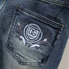 、DOLCE&GABBANA 杜嘉班纳,2026春秋最新品,官网专柜同步有售,原单狠货,超级有范儿的一款牛仔裤,定制原版 、DOLCE&GABBANA 杜嘉班纳,2026春秋最新品,官网专柜同步有售,原单狠货,超级有范儿的一款牛仔裤,定制原版