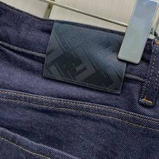 ,Fendi 芬迪,2026春秋最新品,专柜同步有售,原单狠货,时尚休闲水洗牛仔裤,进口原版水洗弹力面料,舒适有弹性,顶 ,Fendi 芬迪,2026春秋最新品,专柜同步有售,原单狠货,时尚休闲水洗牛仔裤,进口原版水洗弹力面料,舒适有弹性,顶