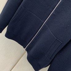 一套,BERLUTI 布鲁提,2026冬季最新品,时尚休闲针织套装,专柜同步有售,原单狠货,采用进口原版面料,舒适度极佳 一套,BERLUTI 布鲁提,2026冬季最新品,时尚休闲针织套装,专柜同步有售,原单狠货,采用进口原版面料,舒适度极佳