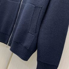 一套,BERLUTI 布鲁提,2026冬季最新品,时尚休闲针织套装,专柜同步有售,原单狠货,采用进口原版面料,舒适度极佳 一套,BERLUTI 布鲁提,2026冬季最新品,时尚休闲针织套装,专柜同步有售,原单狠货,采用进口原版面料,舒适度极佳