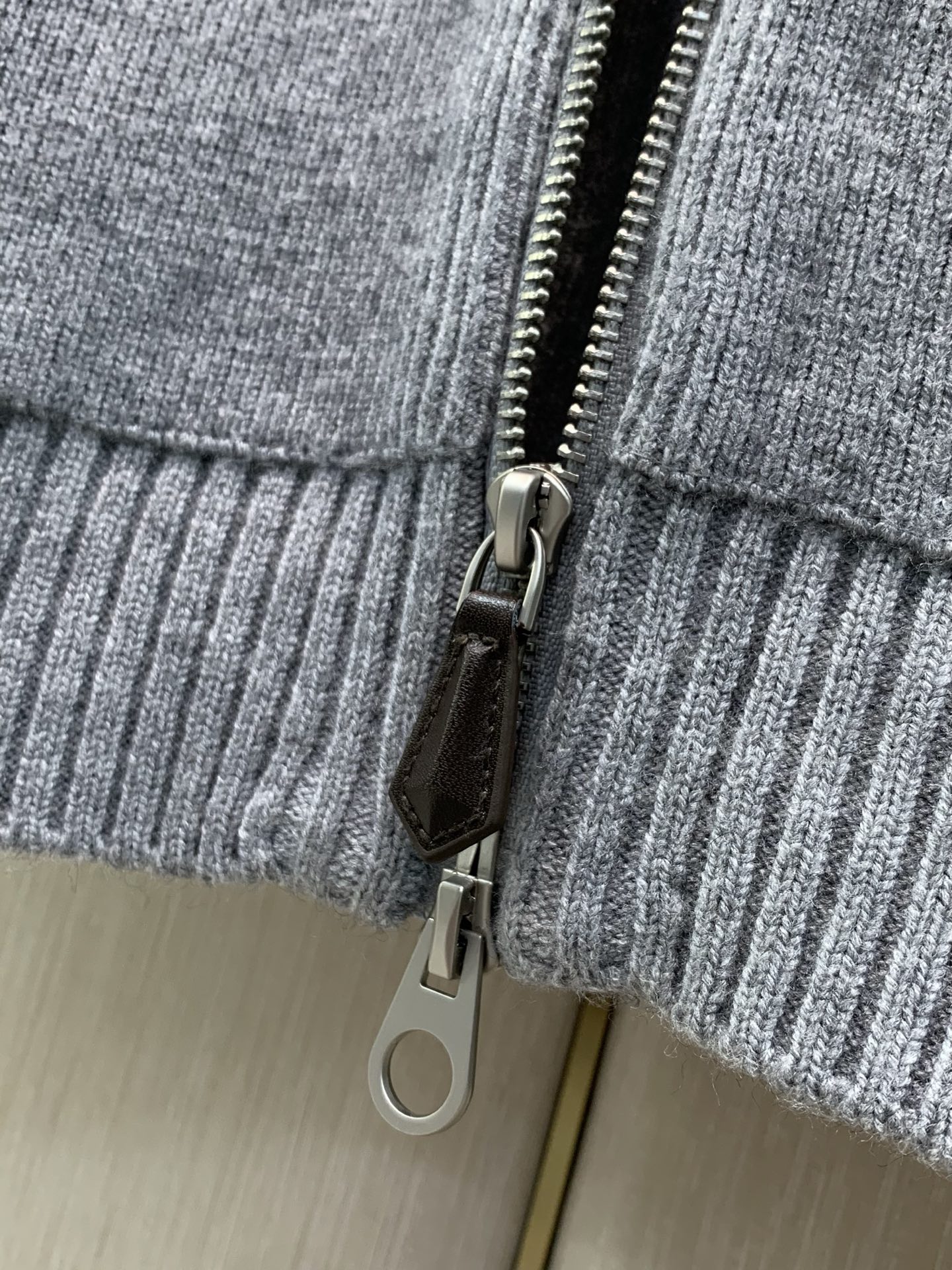 一套，BERLUTI 布鲁提，2026冬季最新品，时尚休闲针织套装，专柜同步有售，原单狠货，采用进口原版面料，舒适度极佳