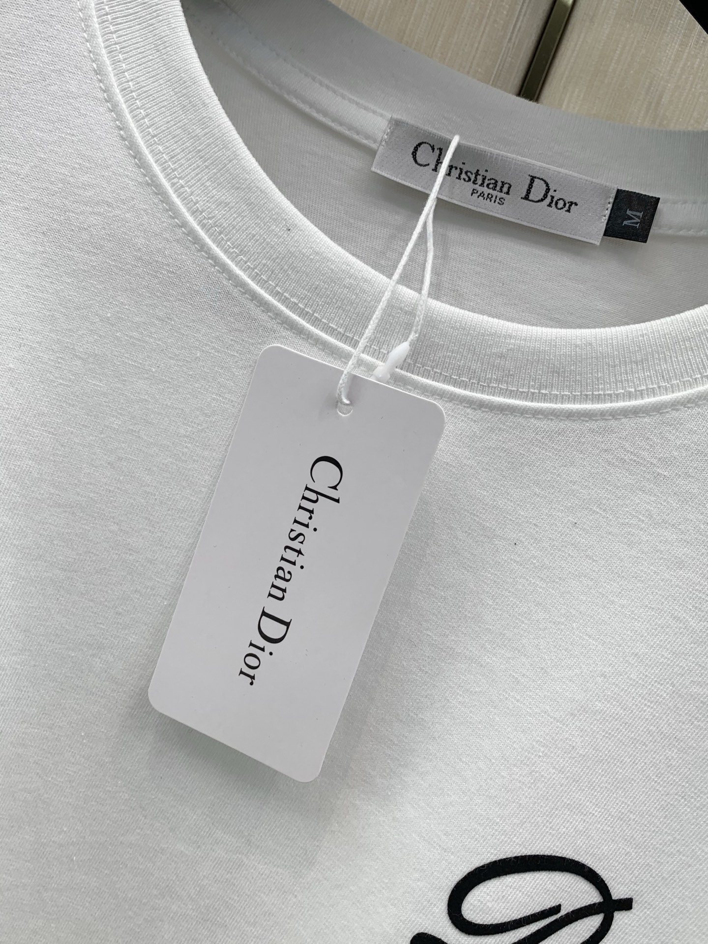 ，Dior 迪奥， 2026早秋新品，专柜同步有售，简约时尚休闲圆领长袖T恤，原版进口面料，舒适透气，顶级印花工艺字母图