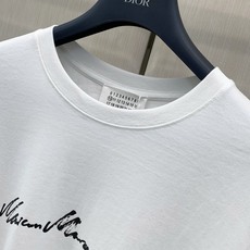 ,Maison Margiela马吉拉,2026早秋最新品,专柜同步有售,原单狠货,时尚休闲圆领长袖T恤,上身舒适!吸睛 ,Maison Margiela马吉拉,2026早秋最新品,专柜同步有售,原单狠货,时尚休闲圆领长袖T恤,上身舒适!吸睛