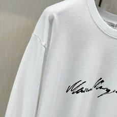 ,Maison Margiela马吉拉,2026早秋最新品,专柜同步有售,原单狠货,时尚休闲圆领长袖T恤,上身舒适!吸睛 ,Maison Margiela马吉拉,2026早秋最新品,专柜同步有售,原单狠货,时尚休闲圆领长袖T恤,上身舒适!吸睛