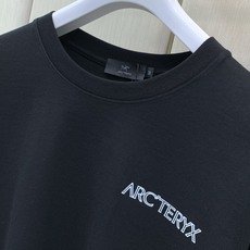 ,ARCTERYX 始祖鸟,2026早秋AW新品,时尚休闲圆领长袖T恤,专柜同步有售,原单狠货,进口原版面料,工艺极度复 ,ARCTERYX 始祖鸟,2026早秋AW新品,时尚休闲圆领长袖T恤,专柜同步有售,原单狠货,进口原版面料,工艺极度复