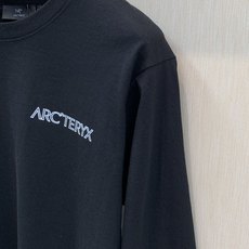 ,ARCTERYX 始祖鸟,2026早秋AW新品,时尚休闲圆领长袖T恤,专柜同步有售,原单狠货,进口原版面料,工艺极度复 ,ARCTERYX 始祖鸟,2026早秋AW新品,时尚休闲圆领长袖T恤,专柜同步有售,原单狠货,进口原版面料,工艺极度复