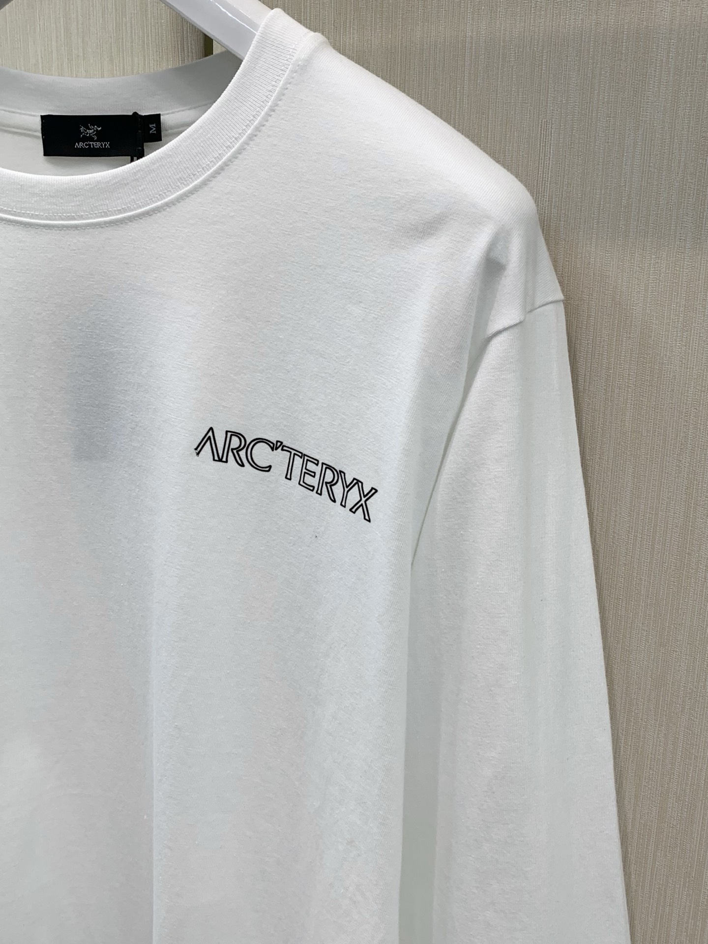 ，ARCTERYX 始祖鸟，2026早秋AW新品，时尚休闲圆领长袖T恤，专柜同步有售，原单狠货，进口原版面料，工艺极度复