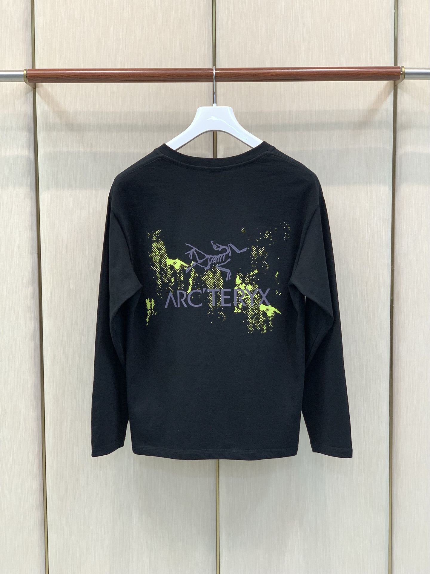 ，ARCTERYX 始祖鸟，2026早秋AW新品，时尚休闲圆领长袖T恤，专柜同步有售，原单狠货，进口原版面料，工艺极度复